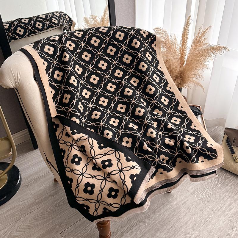 Four-Leaf Flower Fashion Women'S Imitation Cashmere Fringed Warm Scarf Air Conditioner Shawl Scarf Explosion