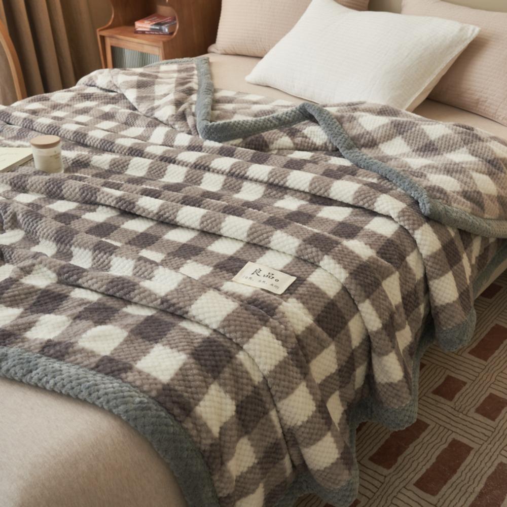 Japanese-style Sleep Blanket Coral Fleece Nap Blanket Simple Sofa Throw Bed