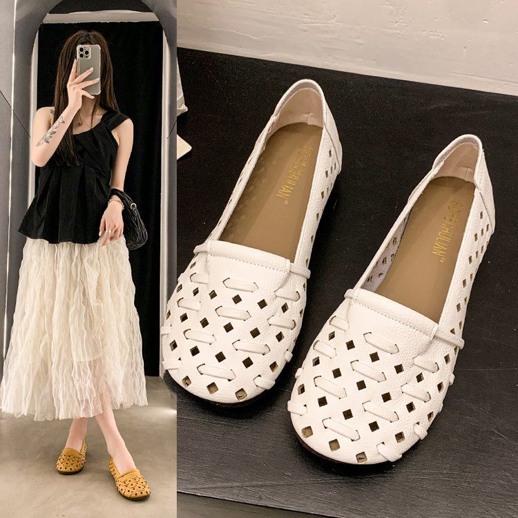Summer New Breathable Hollow Women's Doudou Shoes Soft Sole Soft Surface Flat Bottom Comfortable One-pedal Single Shoes Large Size Mother Shoes