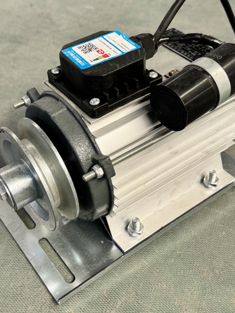 Třífázový motor 380 V pro podtlakový odsávací ventilátor pro větrání v zemědělských farmách