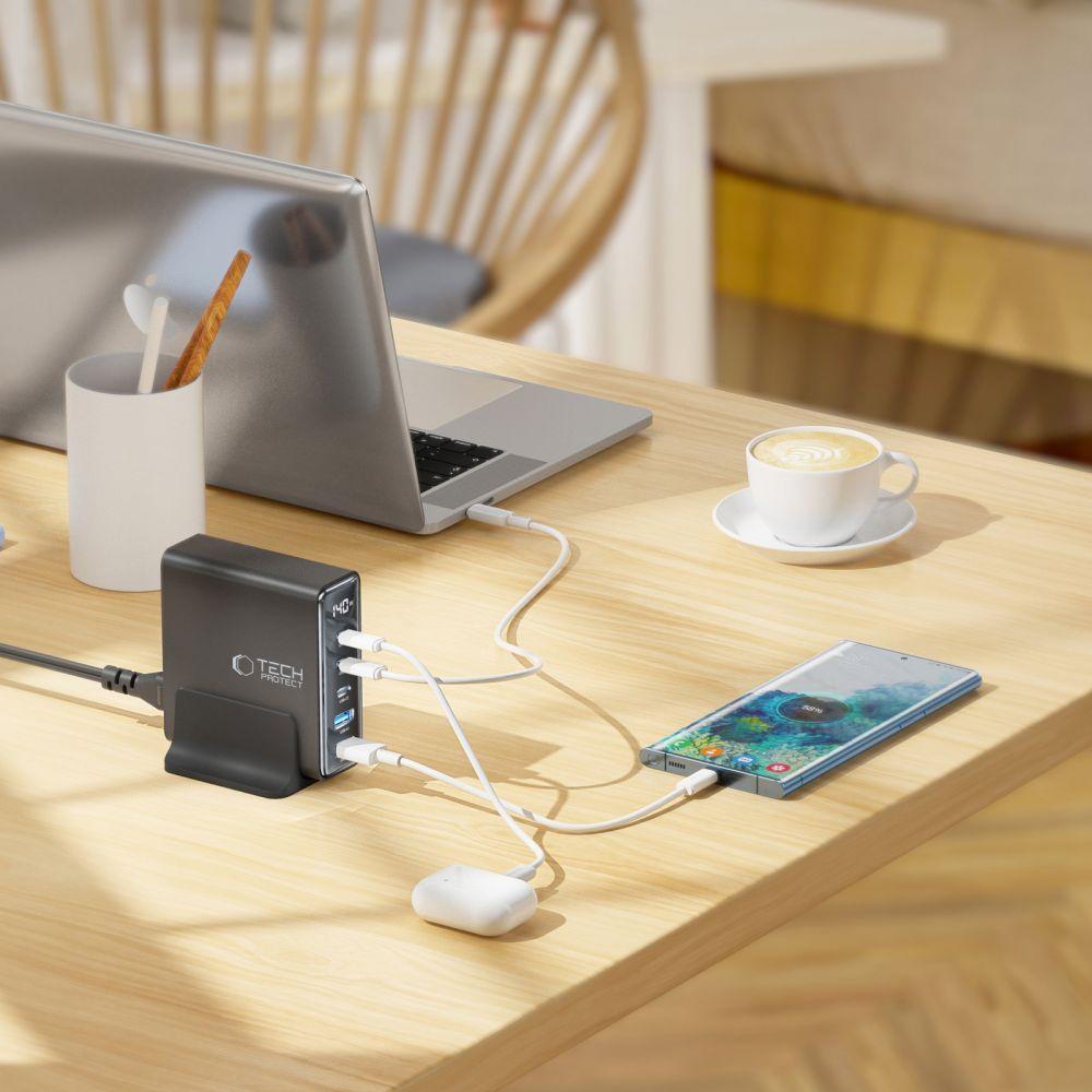 Stacja Ładująca Do Urządzeń Z Wyświetlaczem 3x USB-C 2x USB-A GaN 140W - Czarna