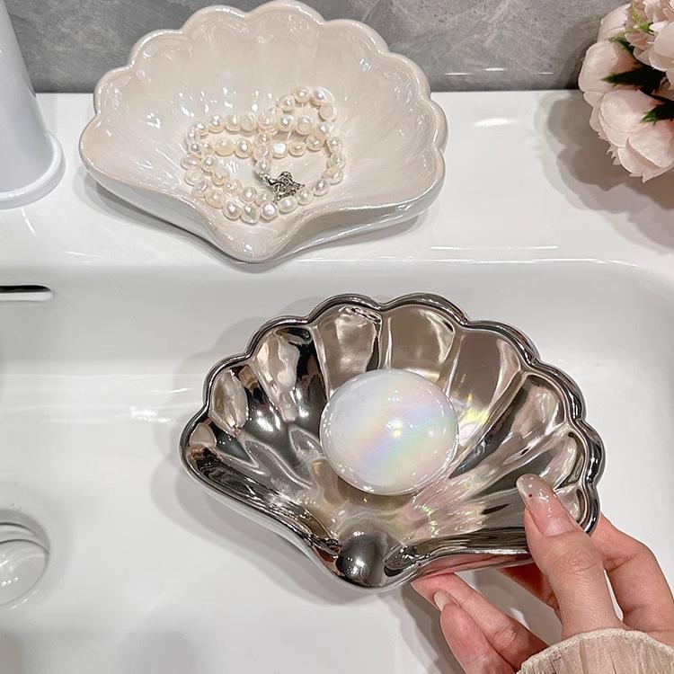 Cute Ceramic Shell Soap Dishes Soap Drain Rack Shelf for Bathrom Jewely Necklace Ring Storage Tray Plate