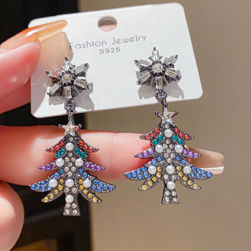 Elegant Snowflake Pearl Christmas Tree Zircon Earrings - Light Luxury Fashion Studs for Women