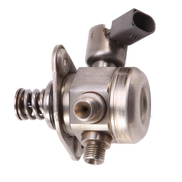 Silver Metal Car High-Pressure Fuel Pump for BMW (Part No. 13517574440) with Paper Box.