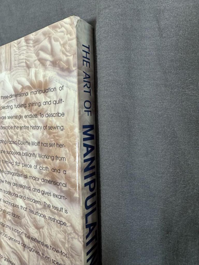 [USED] The Art of Manipulating Fabric Books Sewing Crafts