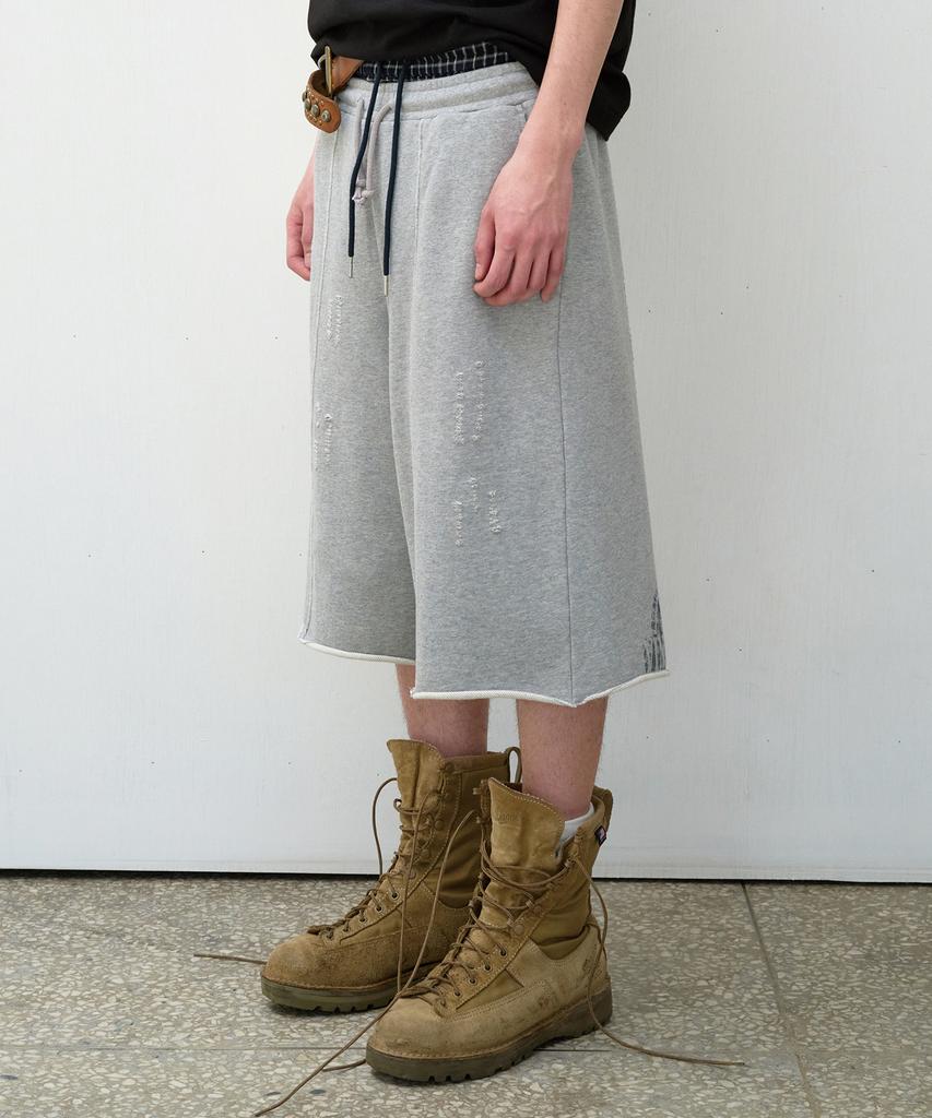 THEVINYLHOUSE Cut-Off Damage Shorts Gray