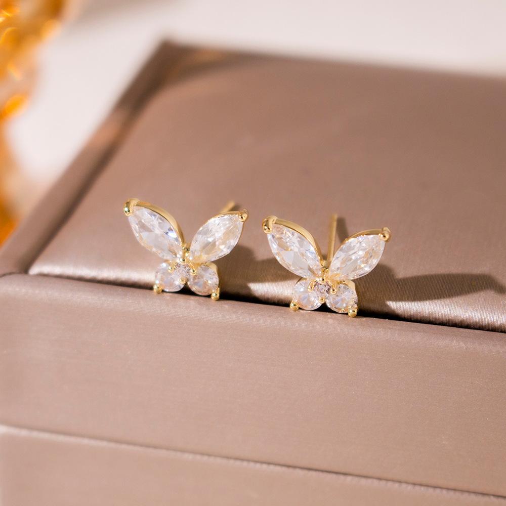 Simple Zircon Butterfly Earrings Light Luxury High-end Stud Earrings Temperament Fashionable Sweet Pearl Earrings Women