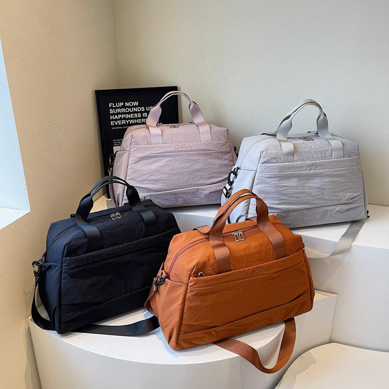 Dry and wet separation fitness sports bag for men and women, suitable for outdoor activities, with shoe compartment, portable yoga luggage travel