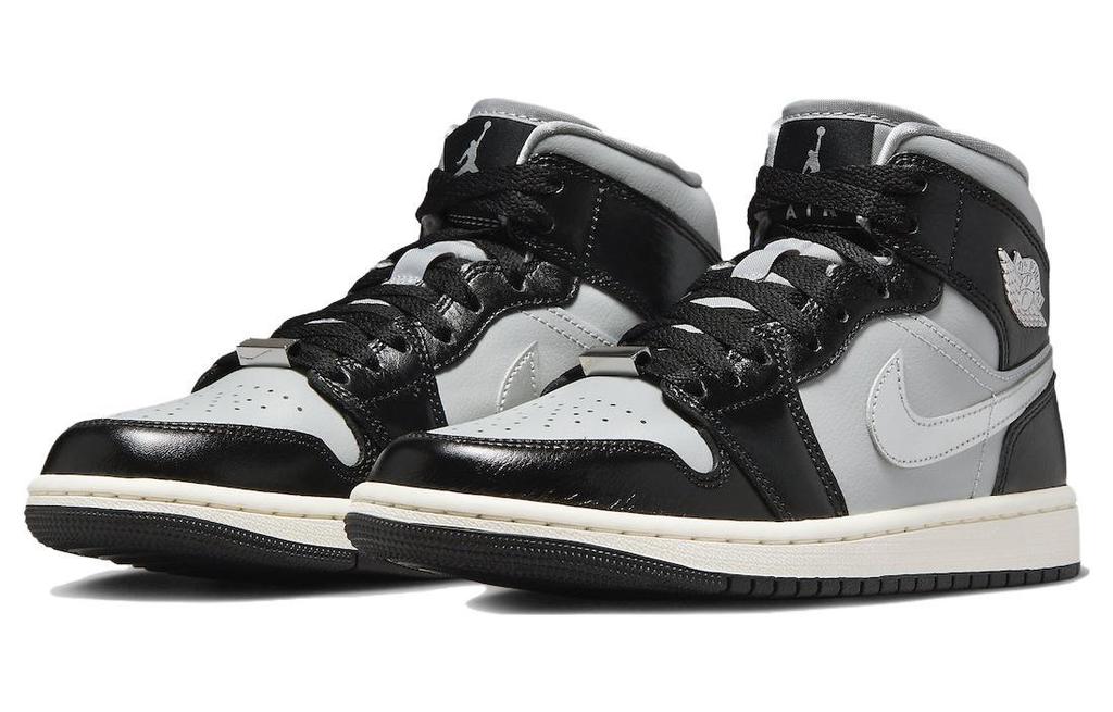 Jordan 1 Mid SE Black Chrome W - FB9892-002