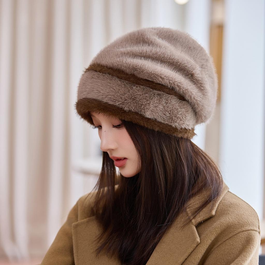 Hat Women's Winter Cycling Electric Vehicle Stacking Hat Women's Ear Protectors Fleece Thickened Windproof and Cold Warm Hat