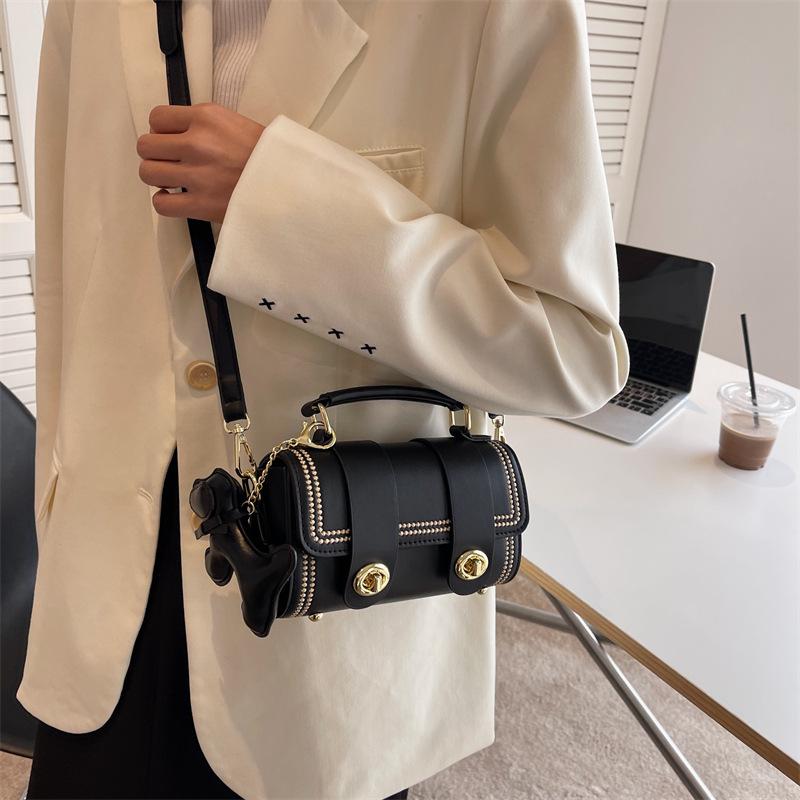 This Year's Popular Small Bags for Women's 2025 Spring New Trendy Ins High-end Sense Versatile Fashion Shoulder Bag Messenger Bag