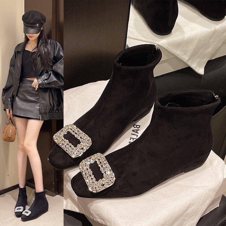 The foreign style is huge and good-looking, and the small short boots for women have increased by 5 cm. 2025 New popular super hot black thin naked