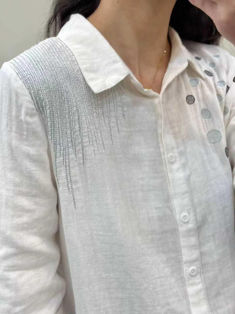 2026 Frühjahr Damen Besticktes Weißes Baumwollgaze Lockeres Langarmhemd