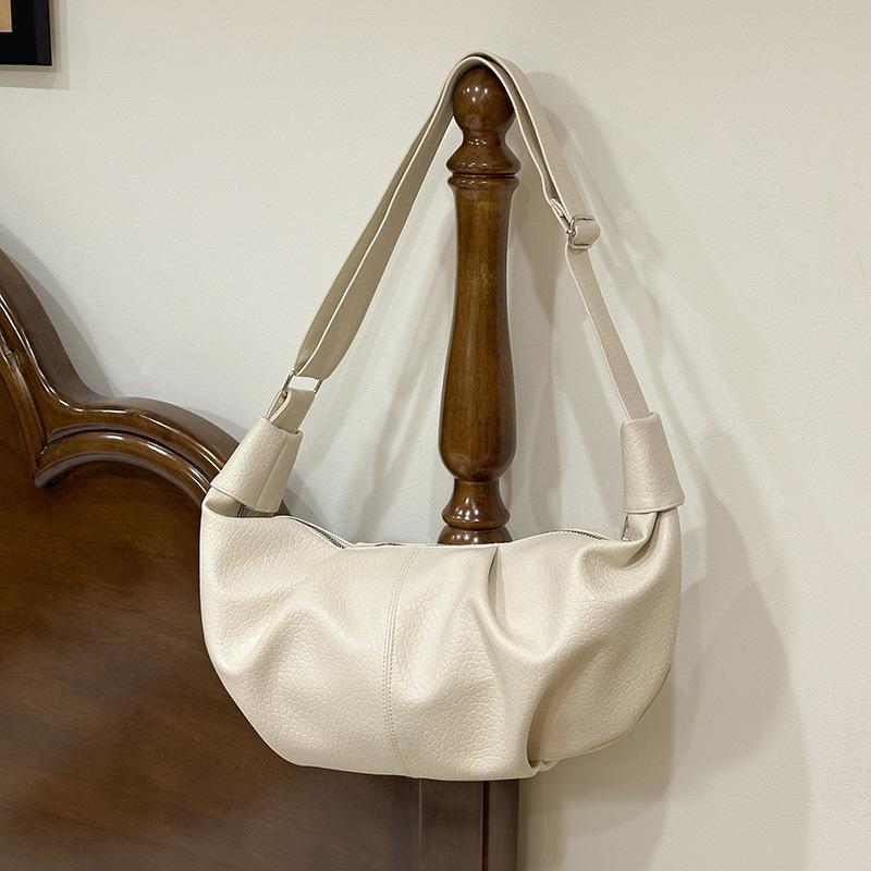 

Korean retro soft leather niche design dumpling bag lazy style casual fashion commuter shoulder messenger bag dumpling bag белый