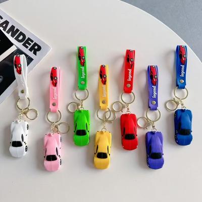 Nouveau Porte-clés Cool Voiture de Sport Dessin Animé Couple Personnalisé Ornement en Plastique Souple Sac Cadeau Y2k Mode Jouets Dessin Animé Anime Ami