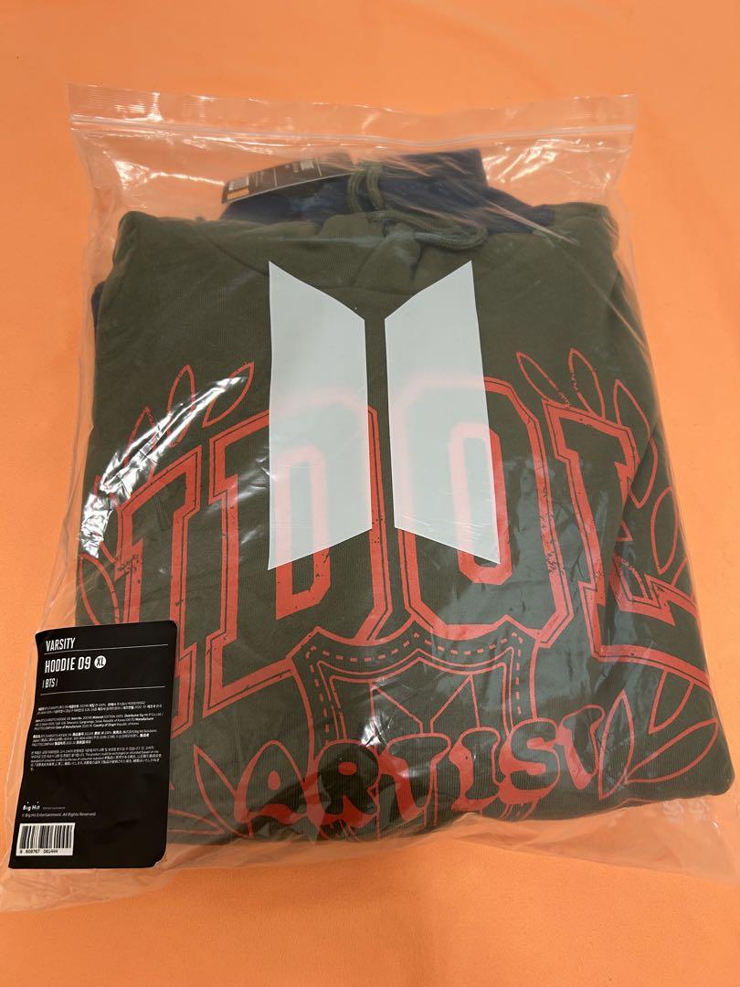 

[USED] Big Hit Varsity Hoodie 09 (Multi)