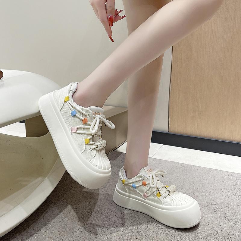 Fashion New Women Cloth Flat Shoes Autumn Fashion Casual Thick Soled Designer Breathable Canvas Student Beige Lace Sneakers for Women
