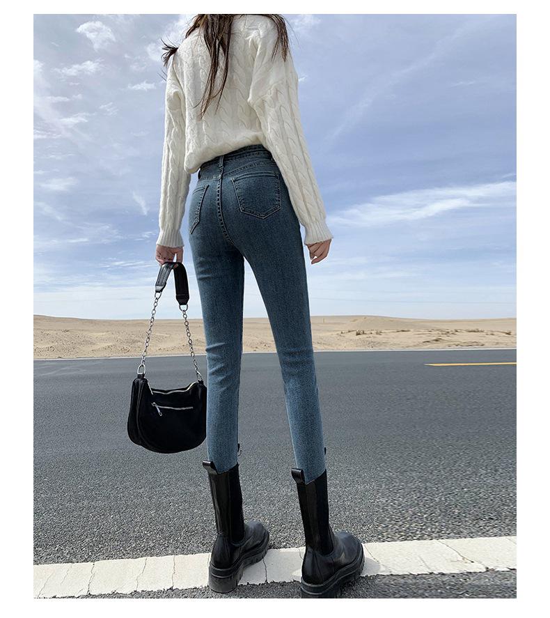 Women's Fleece-Lined High-Waisted Skinny Jeans: Slim-Fit, Warm, Thick, Elastic Pencil Pants for Winter Outings.