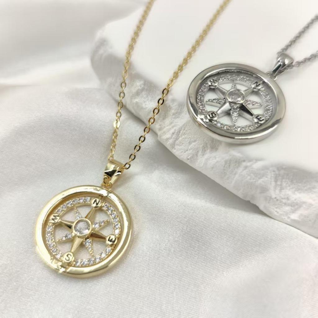 Rotatable Compass Niche Design Light Luxury Adventure Bone Chain Necklace Pendant