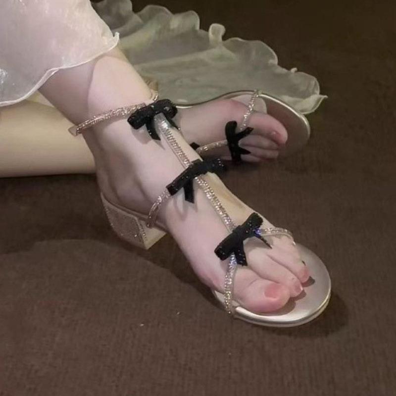 2026 Sommer Damen Sandalen Neue Mode Schnallenriemen Kleidersandalen Kristall Schleife Quadratischer Absatz Runder Zeh Outdoor Schuhe Damen