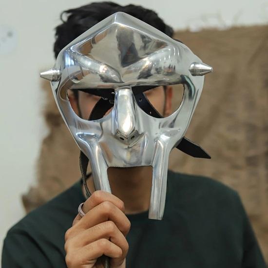 MF DOOM Mask Gladiator Face Chrome Silver Finish Mask Hip-Hop Cosplay Collectible