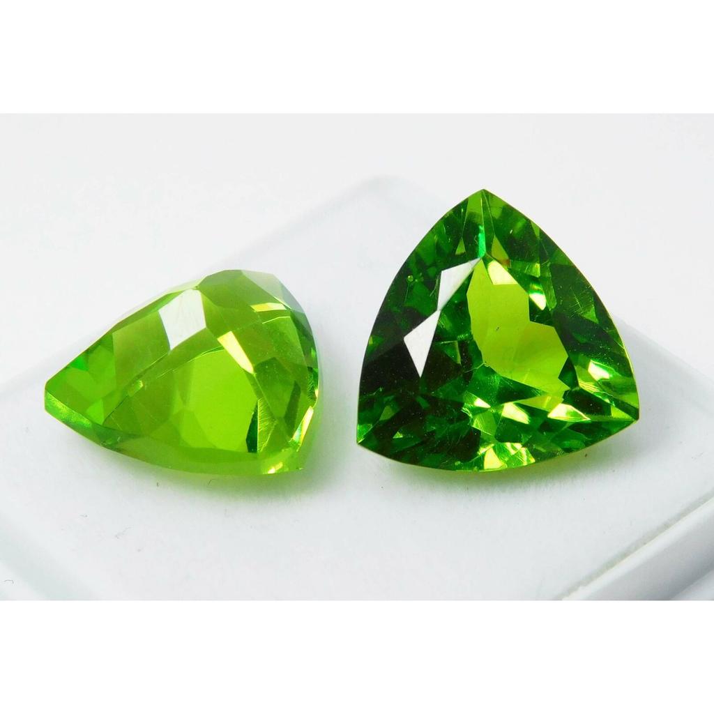 NATURAL Peridot Green 19.00 Ct   Stone Gemstone TRILLION CUT Faceted