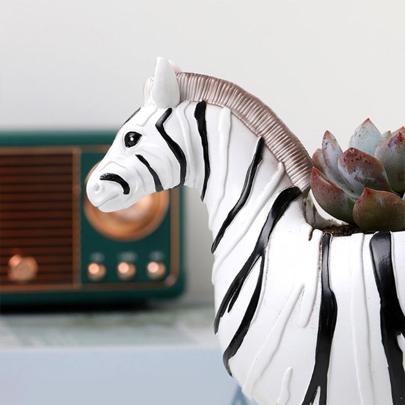 Creative Unique Giraffe/Zebras Shaped Succulent Holder Animal Plant Pot Tabletop Planter for Home or Office Decoration