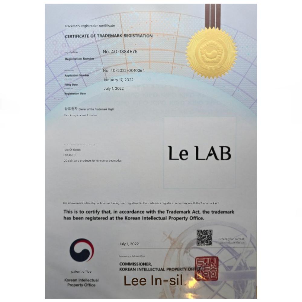 Le LAB Ultra Revital Cream 10ml Y-Zone Cream, a moisturizer, helps prevent itching & inflammation, & suppresses bacterial growth