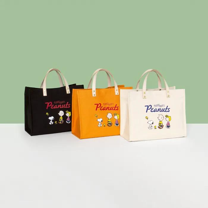 Peanuts Officially Licensed Snoopy Tote Bag_ScanTote