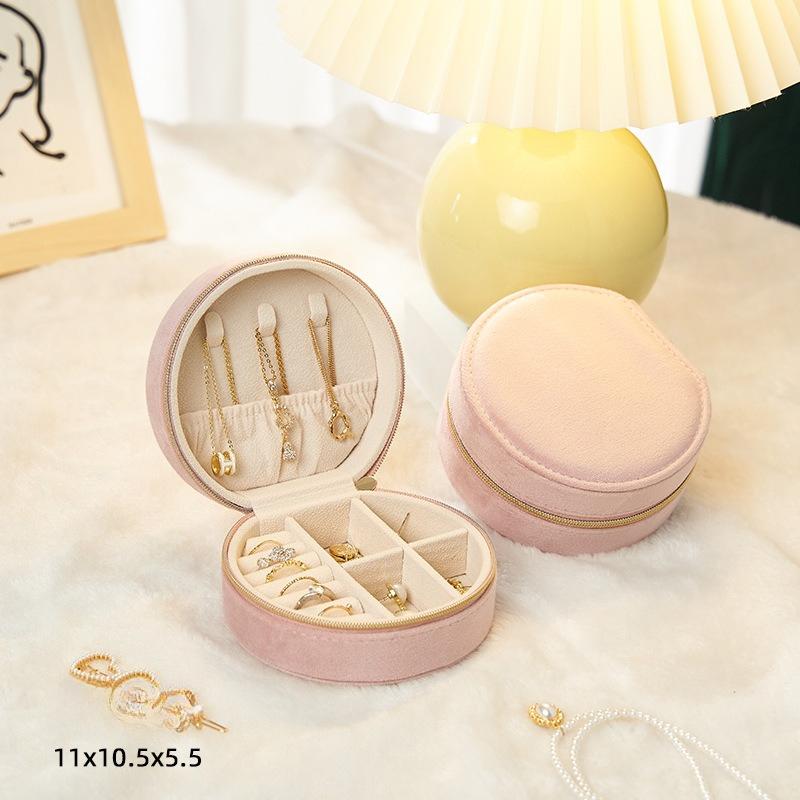 Portable travel jewelry box, grid jewelry box, velvet exquisite multifunctional jewelry storage box