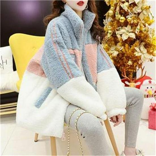 

Stylish Korean Maternity Set: Thickened Sweatshirt & Lambswool Coat for Autumn/Winter XXL (140-160 jin)