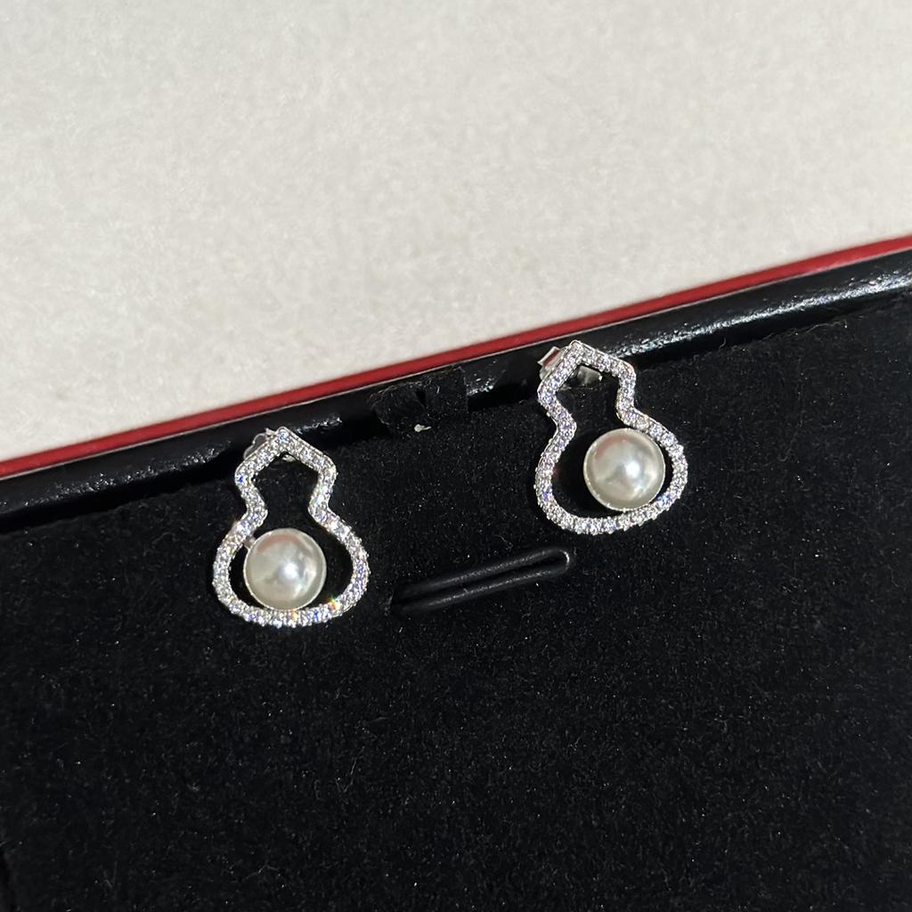 High End Jewelry Gourd Pearl Hollow Earrings Silver Needle Earnail Sub Gold Material Thick Gold Electroplating
