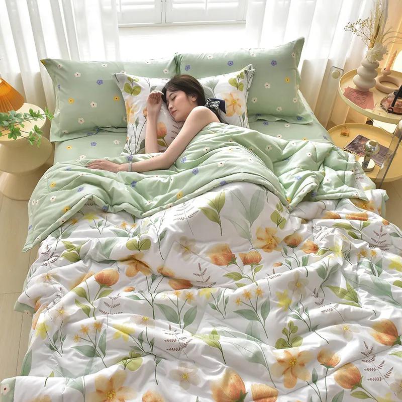 Simple Modern Air Condition Thin Blanket Summer Quilt Cotton Fluffy Plaid Blanket On The Bed Comfortable Comforter