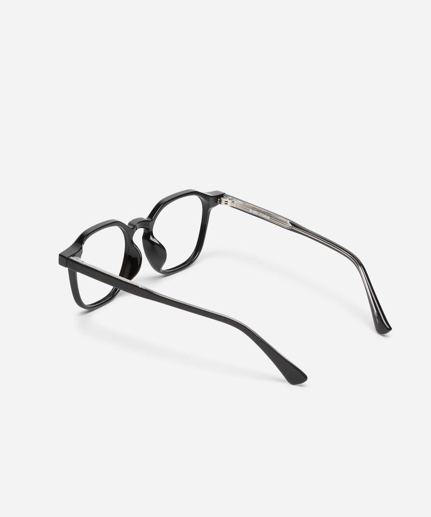 Neotelia Gati · Black