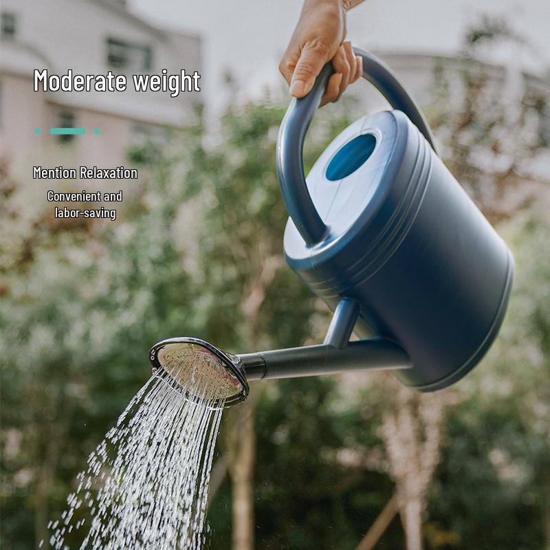 Oală de udat din plastic de mare capacitate cu gura lungă pentru grădinărit, disponibilă în dimensiuni de 3L, 5L, 8L și 10L.