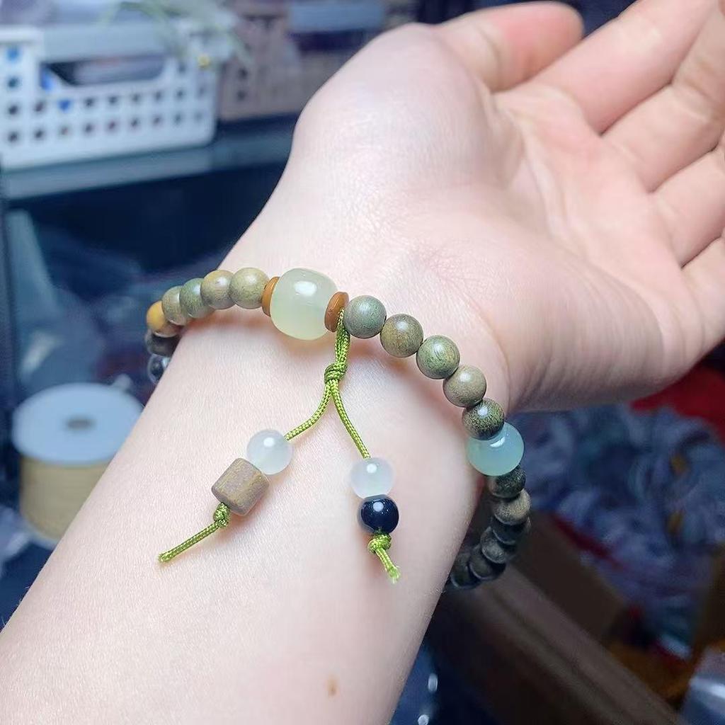 Green Sandalwood Zodiac Bracelet - Personalized Unisex Design 