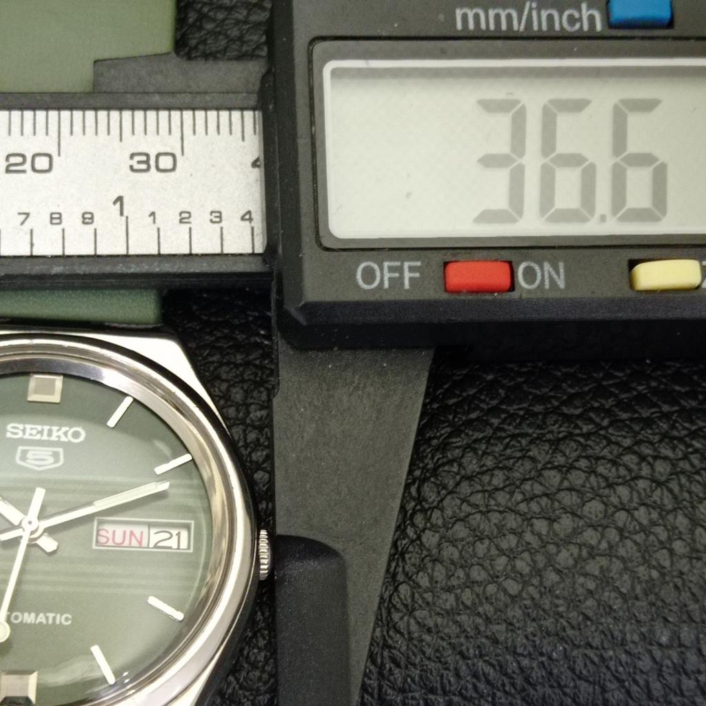 AUTOMATIC VINTAGE SEIKO 5 JAPAN 6309A MENS GREEN COLOR DIAL WATCH a701226-5 R206a-a701226