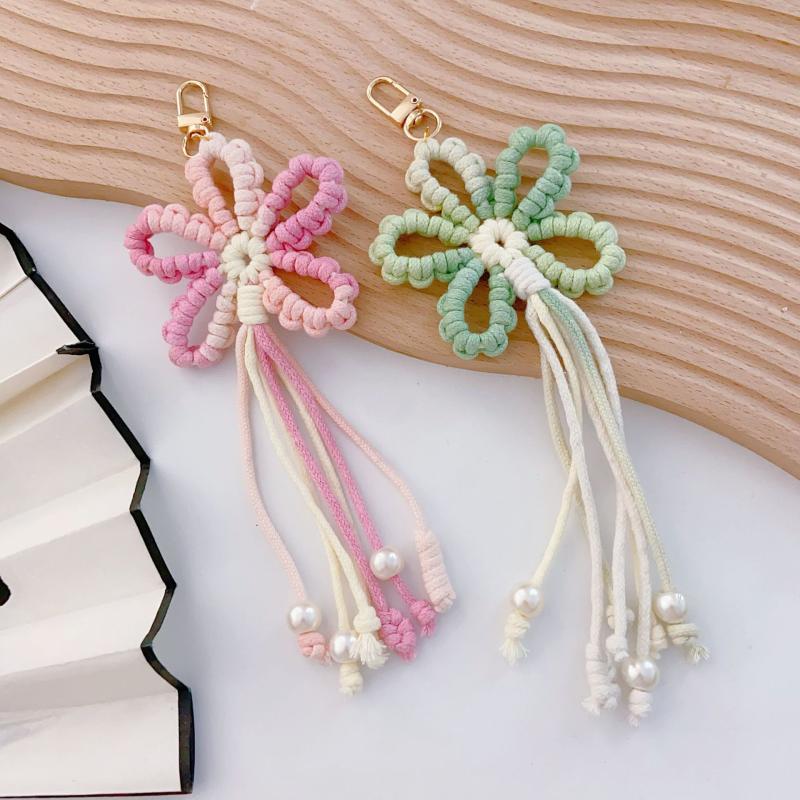 Pastoral Style Creative Colorful Hand-Woven Flower Tassels Keychain Creative Backpack Decoration Good Gift For Women Girls