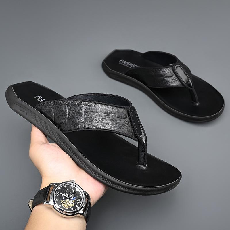 Flip-flops men's outdoor wear non-slip leather pinch feet Vietnamese beach slippers men's sports trendy sandals