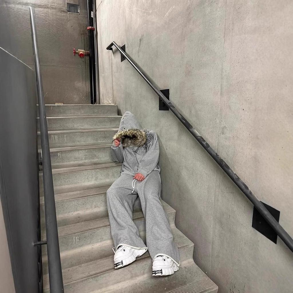 European Style Y2K Hooded Sweatshirt: Plush Autumn/Winter Hat, Hip Hop Print, Street Trend Pullover