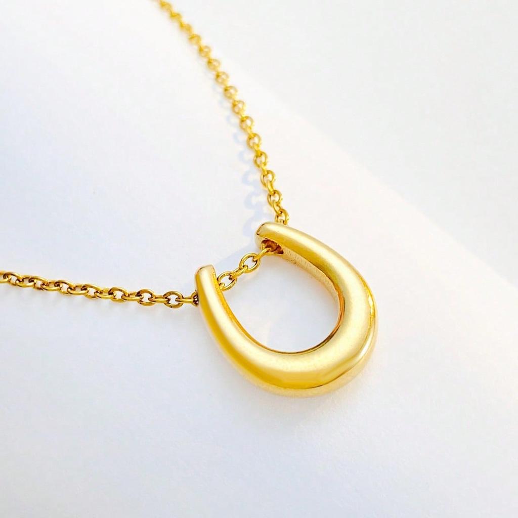 1pc Women's Horseshoe Shaped U-shaped Necklace with Simple Letter Collarbone Chain