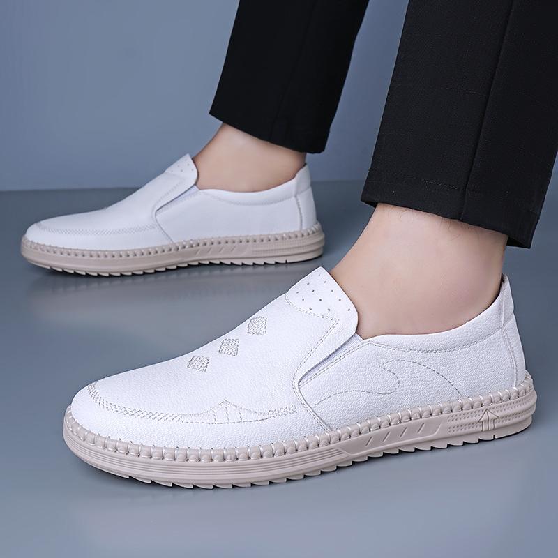 Fashion 2025 Spring Autumn New Designer Loafers Man Fashion Solid Color Soft Leather Shoes Male Solid Color Light Casual Shoe Man