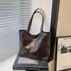 Commuter Shoulder Bag Women's Spring Tide Retro Fashion Large Capacity Tote Bag Maillard Armpit Bag