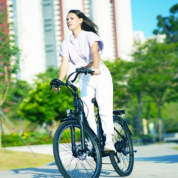 ISINWHEEL U2 Maximum Power 250W Maximum Speed 25KM/H Maxium Range 45 Miles (75KM) Battery 468 Wh Charging Time 6 H
