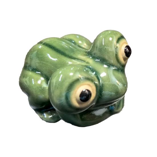 Ceramic Big Eyes Frog Figurine Realistic Green Frog Statue Indoor Outdoor Garden River Pond Lake Fish Tanks Animal Decoration