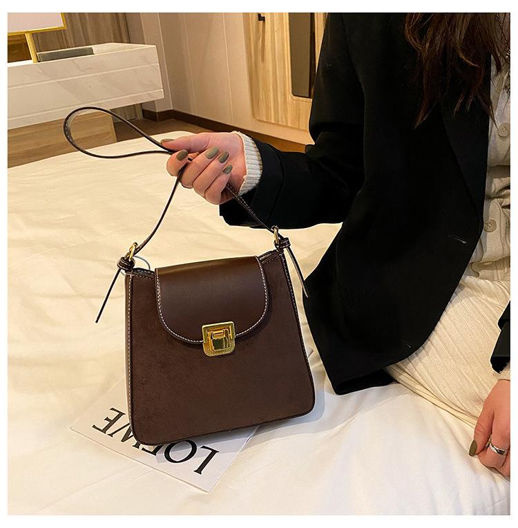 Korean version trendy fashion casual commuter women's shoulder bag European and American retro messenger bag color matching PU small square bag