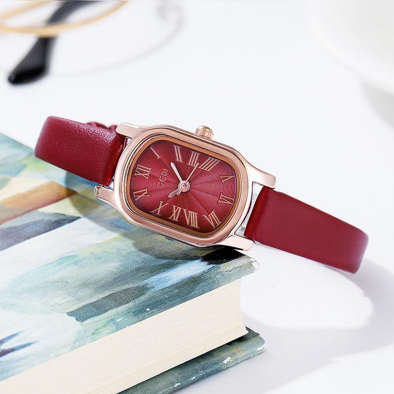 

Gadi Retro Vintage Ladies Leather Watch With Quartz Movement For Casual Wear красный