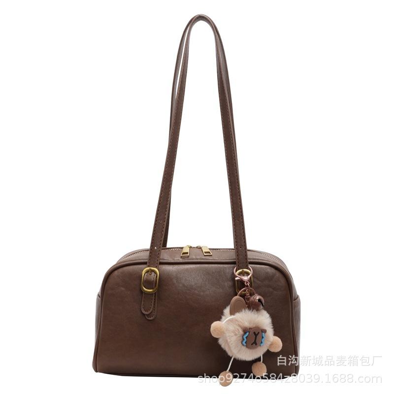 High-end Texture, Fashion, Versatile, Retro Bag, Women's 2025 New Trendy Temperament, Baguette Bag, Shoulder Bag, with Pendant