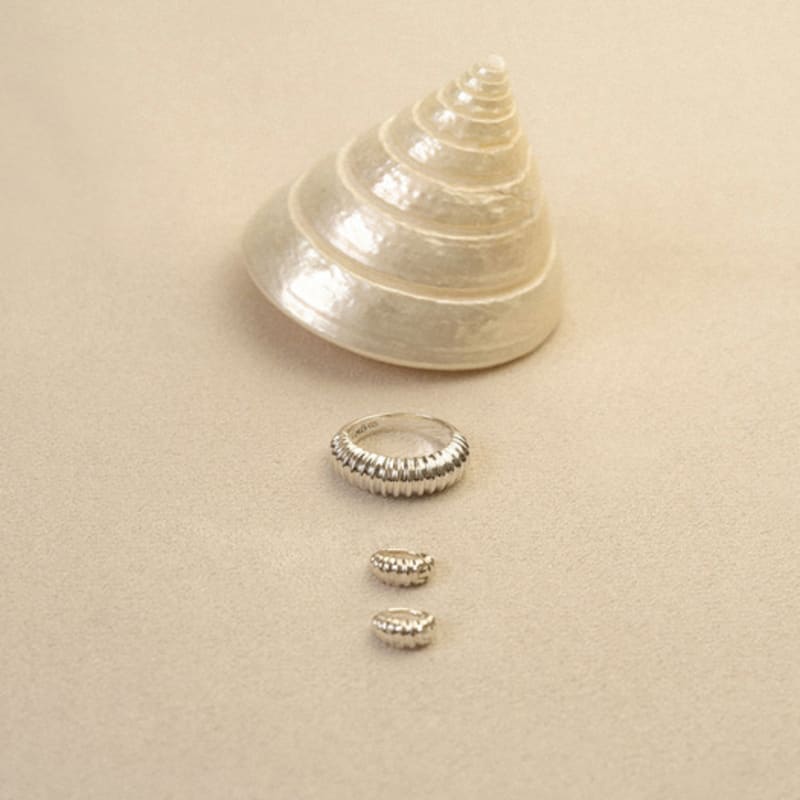 

Love of the Bush SMALL LAYER HOOPS SILVER