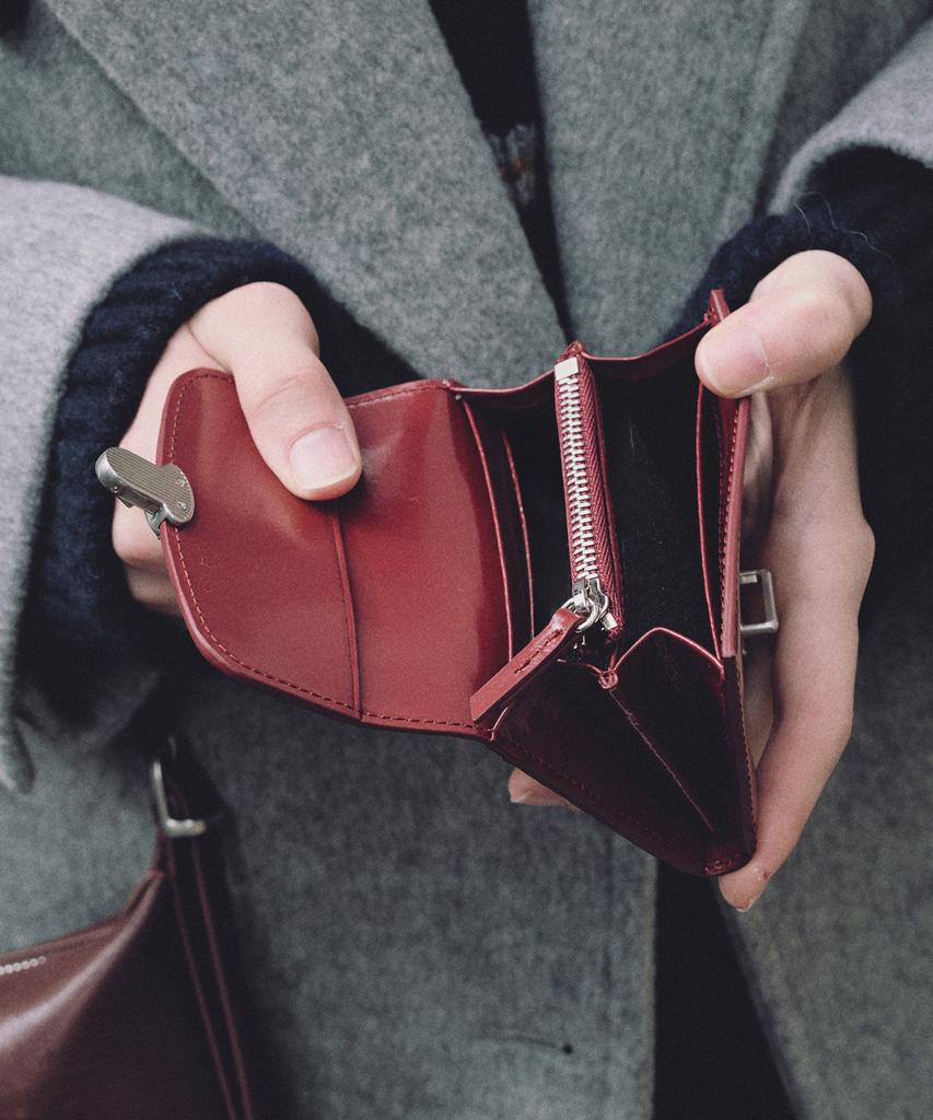 Ostkaka Clasp Wallet Burgundy